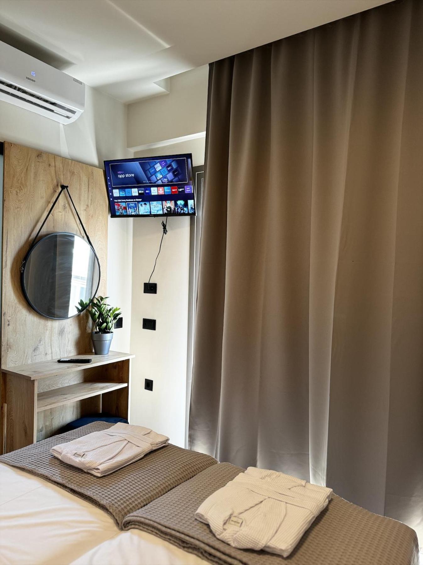 Lunar Hotel Херсонисос Екстериор снимка